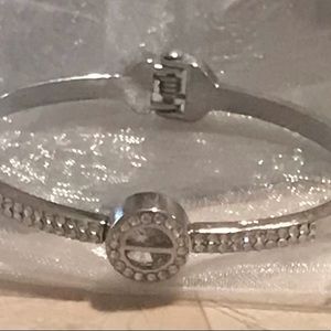 Beautiful Silver/Metal Color Bracelet